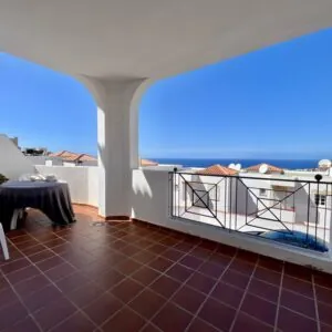 APARTAMENTO DE 1 DORMITORIO CON MAGNÍFICAS VISTAS AL MAR EN COSTA ADEJE